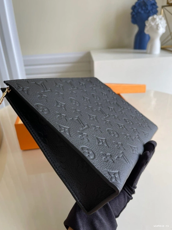 WIS LOUIS VUITTON VOYAGE POCHETTE 1001